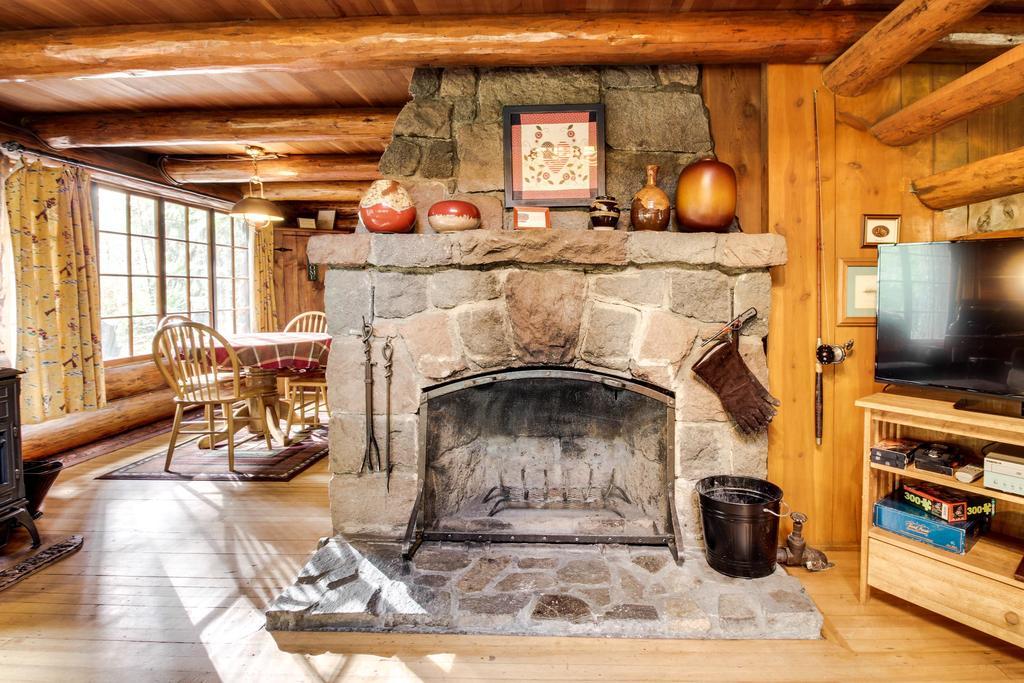 Zoe's Log Cabin Welches Buitenkant foto
