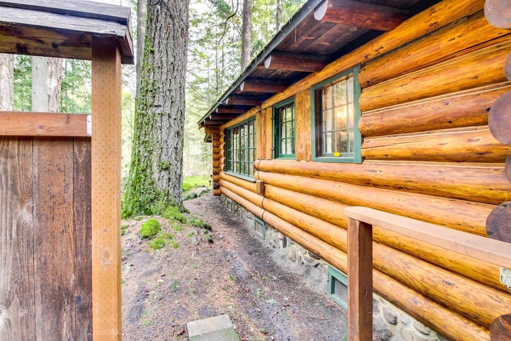 Zoe's Log Cabin Welches Buitenkant foto